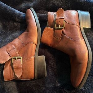 Comfortiva Distressed Tan Leather Ankle Booties